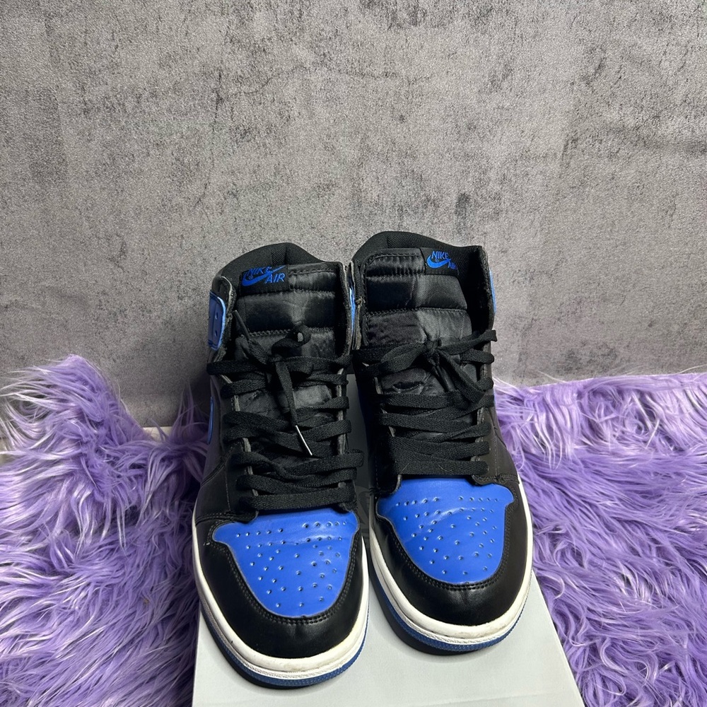 royal jordan 1’s